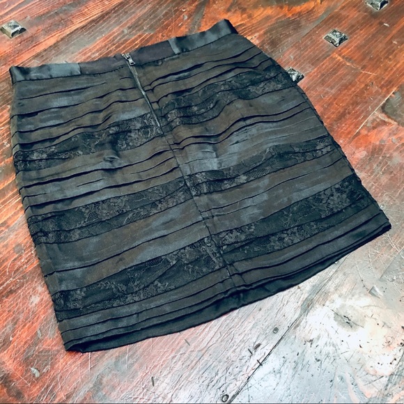 Alice and Olivia Tiered Silk and Lace Black Skirt - Picture 5 of 8